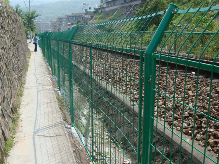 铁路护栏网